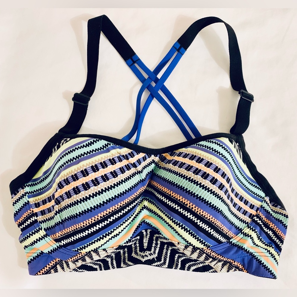 VSX Sports Bra by Victoria’s Secret, 32C, Original Quality! EUC 🌟